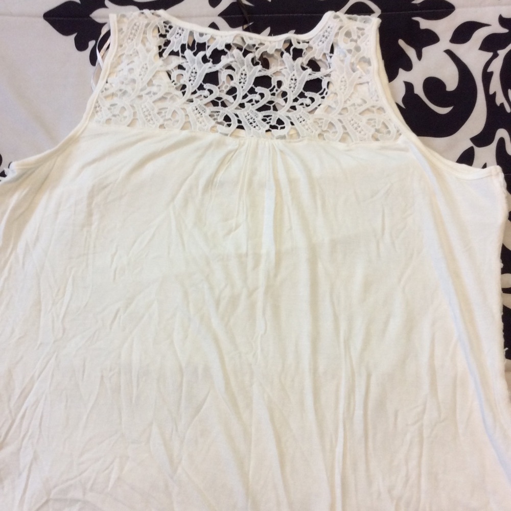 NWT Tank - Picture 2 of 2